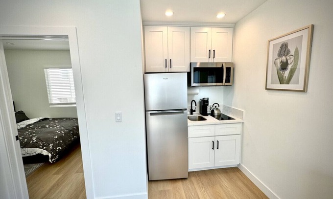 Burbank Apartamento | Inviting 1-Bedroom Haven in Captivating Burbank