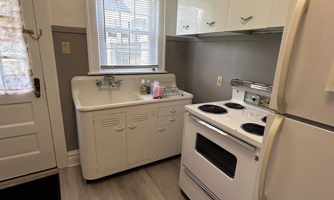 Summerlee Apartamento | Inviting 2-bedroom apartment in the heart of New River Gorge National Park.