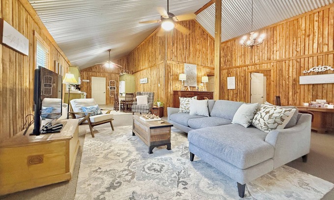 Montgomery Casa | Inviting 3-bedroom Guest House in Historic Downtown Montgomery