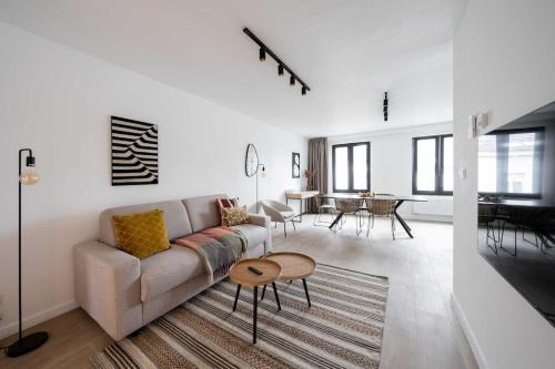 South Antwerp Apartamento | Inviting 5-Person Duplex in Vibrant Antwerp