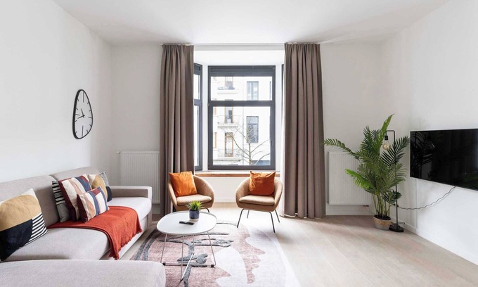 South Antwerp Apartamento | Inviting and bright 7-Person Apartment in Antwerp