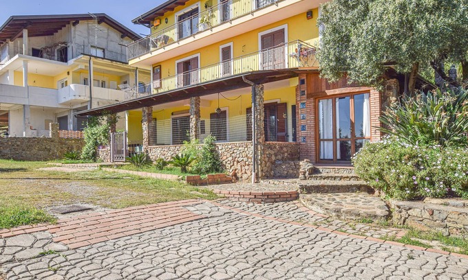 Terranova di Pollino Apartamento | Alojamiento de 3 habitaciones en Lamezia Terme