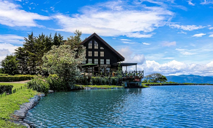 San Rafael Casa | Inviting dog-friendly home with lake, hot tub, game room, fireplace, & W/D