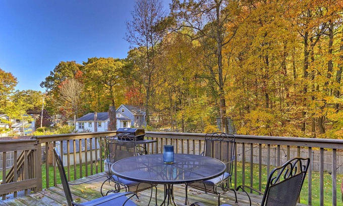 West Milford Casa | Inviting Hewitt Home Near Hiking & Skiing!