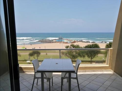 Kingsborough Apartamento | Inyoni Rocks Cabanas No 40