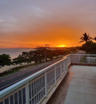 Meaipe Apartamento | Ipê Amarelo - Frente ao Mar na Praia de Meaípe, Guarapari