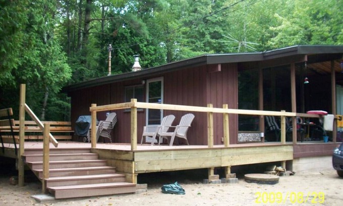 Lambton Shores Casa | Ipperwash Beach Cottage