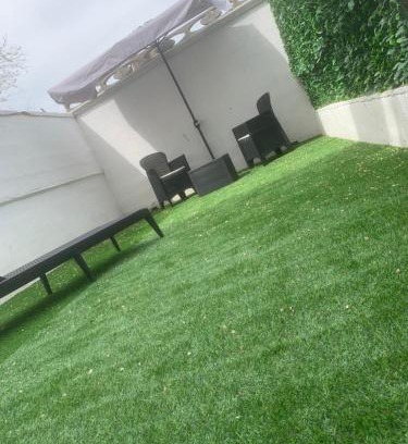 Ippocampo Apartamento | Ippocampo alba e tramonto al giardino