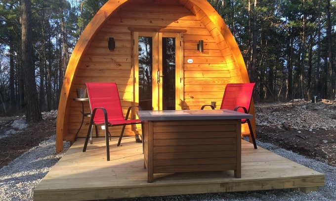 Eureka Springs Cabaña | Iris Hill Glamping - 4ª noche de la saga "Ginny" GRATIS