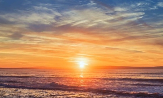 Enniscrone Casa | Irish Holiday-Enniscrone, Co Sligo, Adjacent to Enniscrone Golf, family oriented
