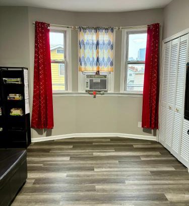 North Ironbound Apartamento | Iron Bound Gem