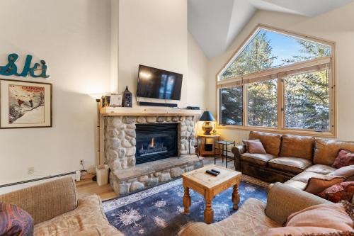 Mountain House Villa | Ironwood 2990 by Summit County Mountain Retreats