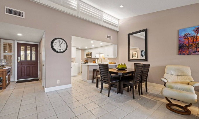Palm Desert Condominio | Ironwood Country Club Charming 2-bedroom condo in Palm Desert Pet Friendly