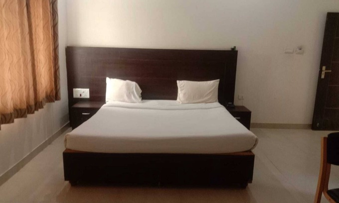 Chamarajanagara Casa | iROOMZ Nijaguna Residency
