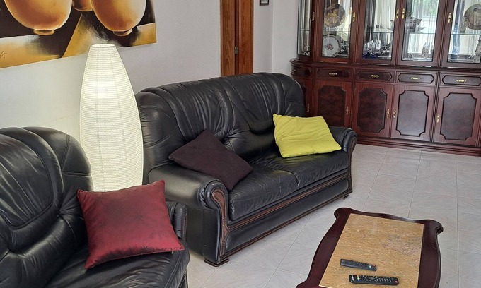 Algueirao - Mem Martins Apartamento | Isabel Dream V, 200m from the train, 5 Km from SINTRA.