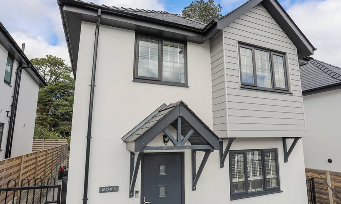 Llangefni Cabaña | ISCOED, pet friendly, country holiday cottage in Llangefni