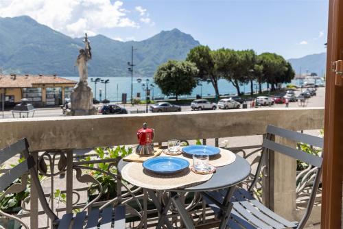 Lovere Old Town Apartamento | IseoLakeRental - La Terrazza sul Porto
