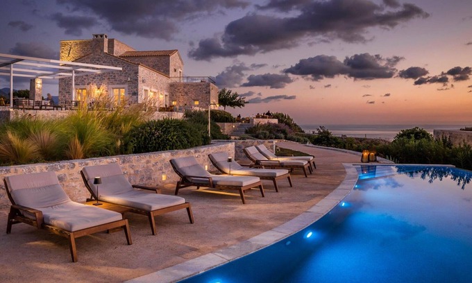 Areopoli Villa | ISholidays Mani Estate One Bedroom Sea View Superior Suite