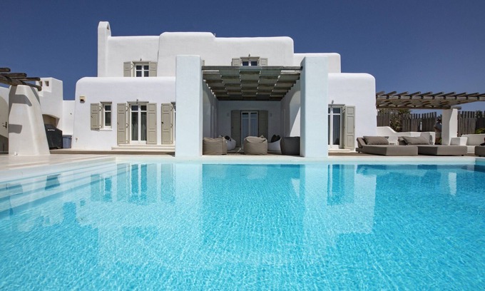 Tourlos Villa | ISholidays Mykonos Villa Zircon