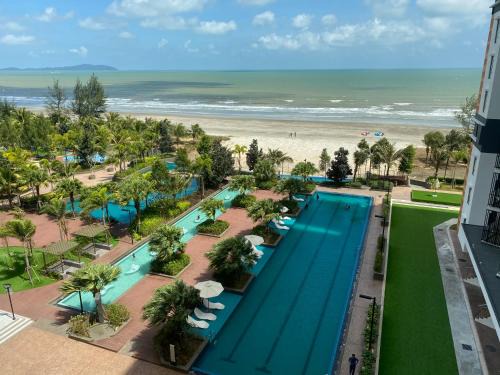 Kuantan Apartamento | Isix Seaview 2R2B at Timurbay Pantai Balok Kuantan Pahang