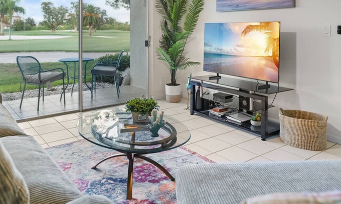 Isla del Sol Condominio | Isla Del Sol Rentals St Petersburg