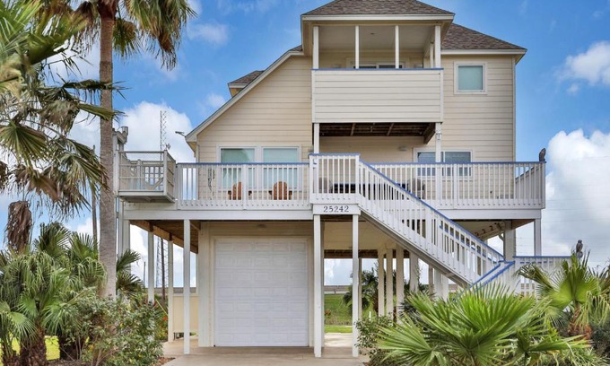 Pointe San Luis Casa | Island Beauty