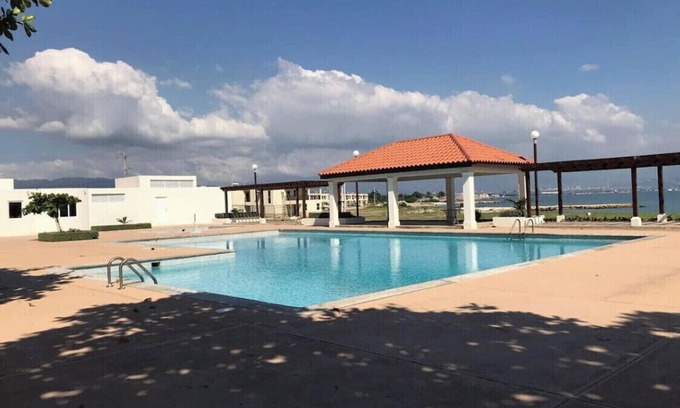 Portmore Apartamento | Island Breeze Luxury Studio Apartment w/Pool