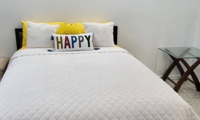 Richmond Condominio | Island Life#2 @Bay Garden Live Local. GOOD PRICE!!Clean with Ocean views
