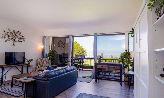 Waikoloa Condominio | Island oasis on golf course w/private lanai, pool, tennis, WiFi, & ocean views