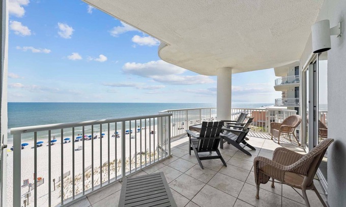 Gulf Shores Condominio | 🌴Island Royale 606 | Beachfront Corner Unit w/Heated Indoor + Outdoor Pools