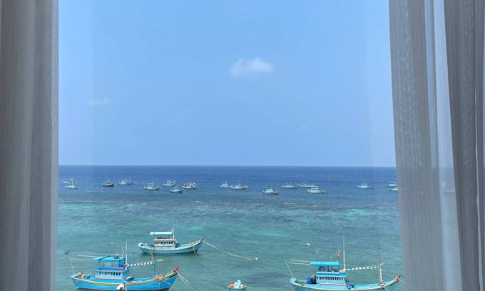 Phu Quy Hotel | Island Sunset Hotel