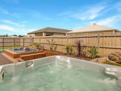 Cowes Casa | Island Time