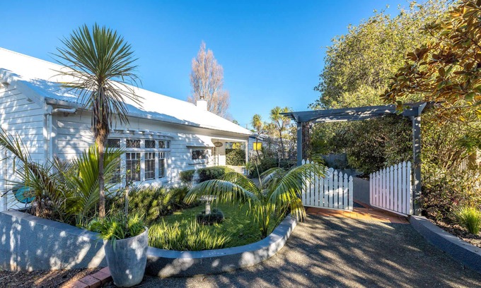 Oneroa Casa | Island Villa - Stay Waiheke