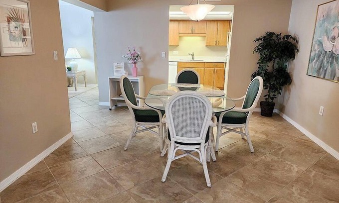 South Island Condominio | Island Winds condo 601 is an exceptional sixth-floor vacation condo rental.