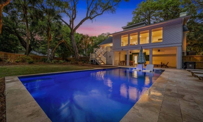 Isle of Palms Casa | Isle of Palms: Private pool, pets allowed!