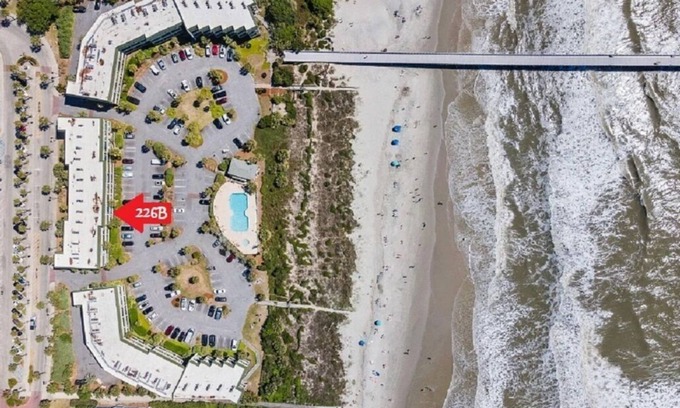 Isle of Palms Condominio | Isle of Palms, SC Oceanfront Sea Cabin 226 - Best Place to Discover Charleston!