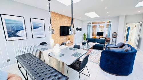 London Borough of Hounslow Casa | Isleworth House London by Smart Corporate Stays