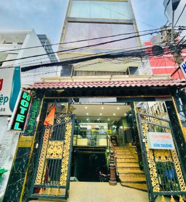 District 7 Hotel | Istars Hotel