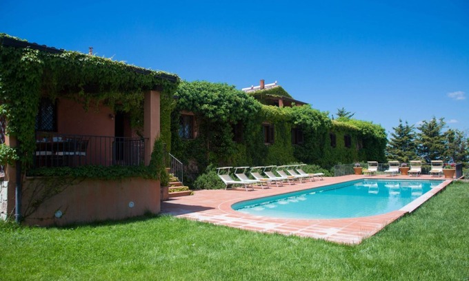 Contessa Entellina Villa | Elegante villa vicino Contessa Entellina con tutti i confort tra cui una piscina ad uso esclusivo.