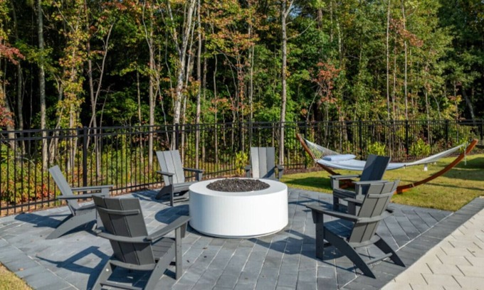 Lithia Springs Apartamento | It's a cozy condo in the city!