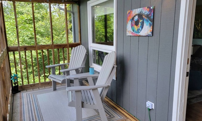 Blowing Rock Casa | It`s all new at Village Sunset, sweet little hideaway in town, screened porch,