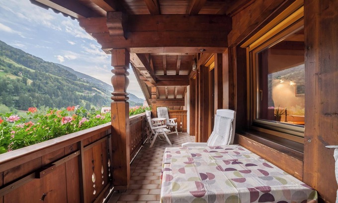 San Martino in Passiria Apartamento | Apartamento 'Sonnenparadies 4' con vistas a la montaña, Wi-Fi y jardín