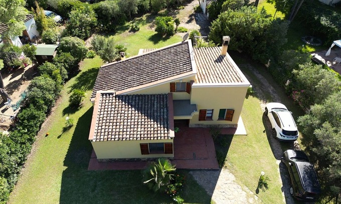 Torre delle Stelle Cabina | Villa Elisabetta surrounded by greenery just a few minutes from the beach