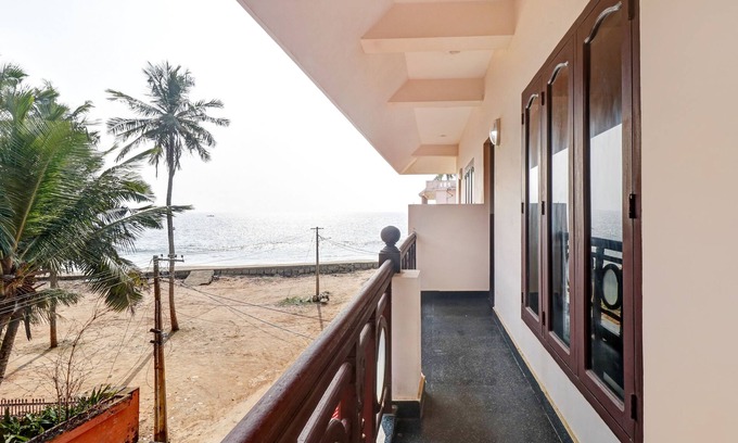 Kovalam Casa | Itsy Hotels The Waters Edge Beach Resort