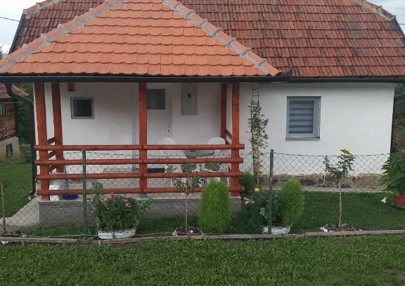 Kremna Casa | Ivana