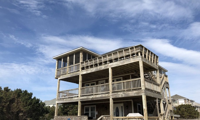 Hatteras Casa | 5 estrellas clasificadas Ivey Coast 6BR, capacidad para 14 personas, piscina, jacuzzi, sin daños de Dorian