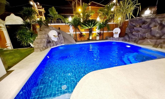 South Pattaya Villa | IZZYLAND Luxury Pool Villa Pattaya Walking Street 5 Bedrooms