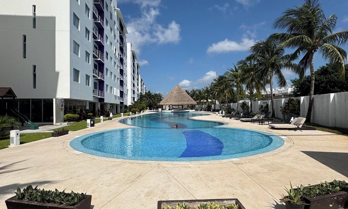 Downtown Cancun Apartamento | J-304 Deluxe 2 Bed 2 Bath Suite (Large outdoor Pool)