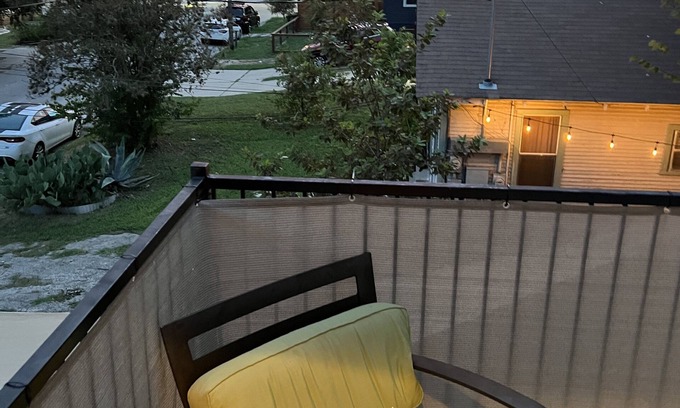 Chestnut Casa | Jaccuzi, Quiet, Clean, Spacious home nestled between downtown and UT.