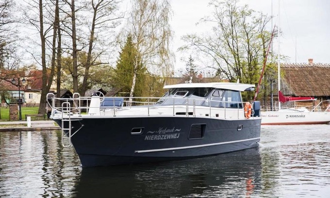 Wilkasy Alquiler De Eote | Jacht motorowy Nautika 1300 LUX